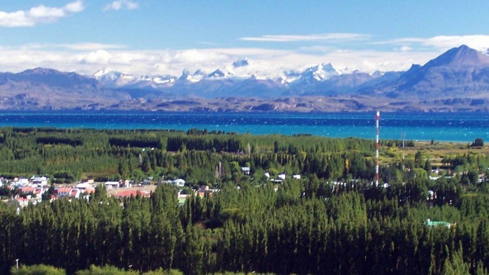 Apertura de temporada con la Fiesta del Lago en Los Antiguos