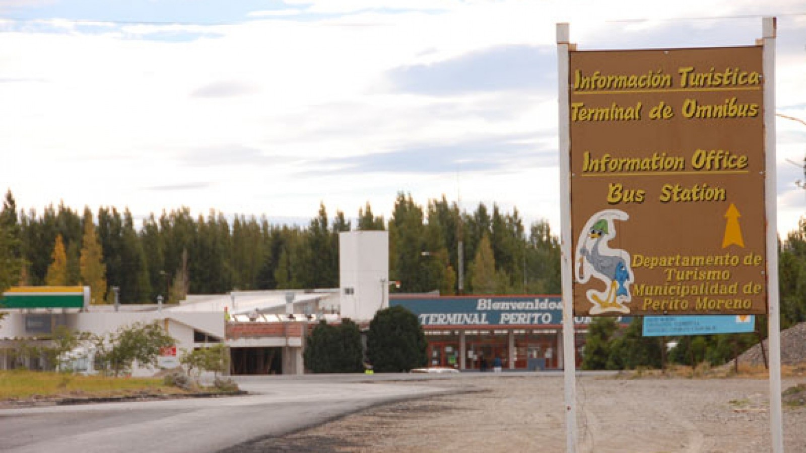 Detienen a un hombre en la terminal de Perito Moreno con dos kilos de cocaína y tres kilos de marihuana