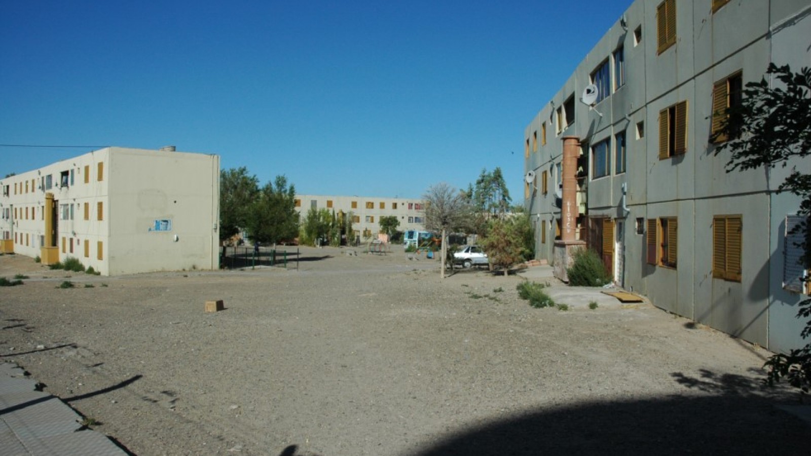 Violento crimen en Trelew: un hombre murió tras recibir un disparo y heridas punzo cortantes