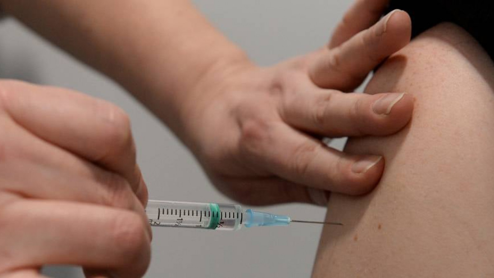 Qué pasa si te vacunan sin saber que contrajiste COVID-19