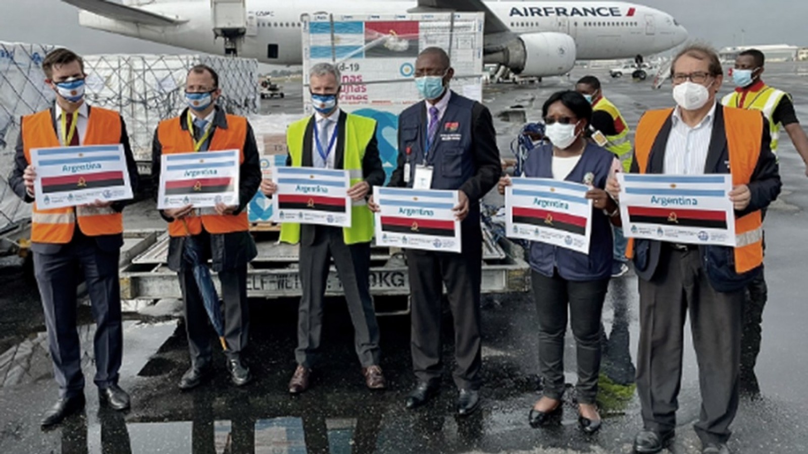 Angola recibió 350 mil dosis de vacunas contra el coronavirus donadas por la Argentina