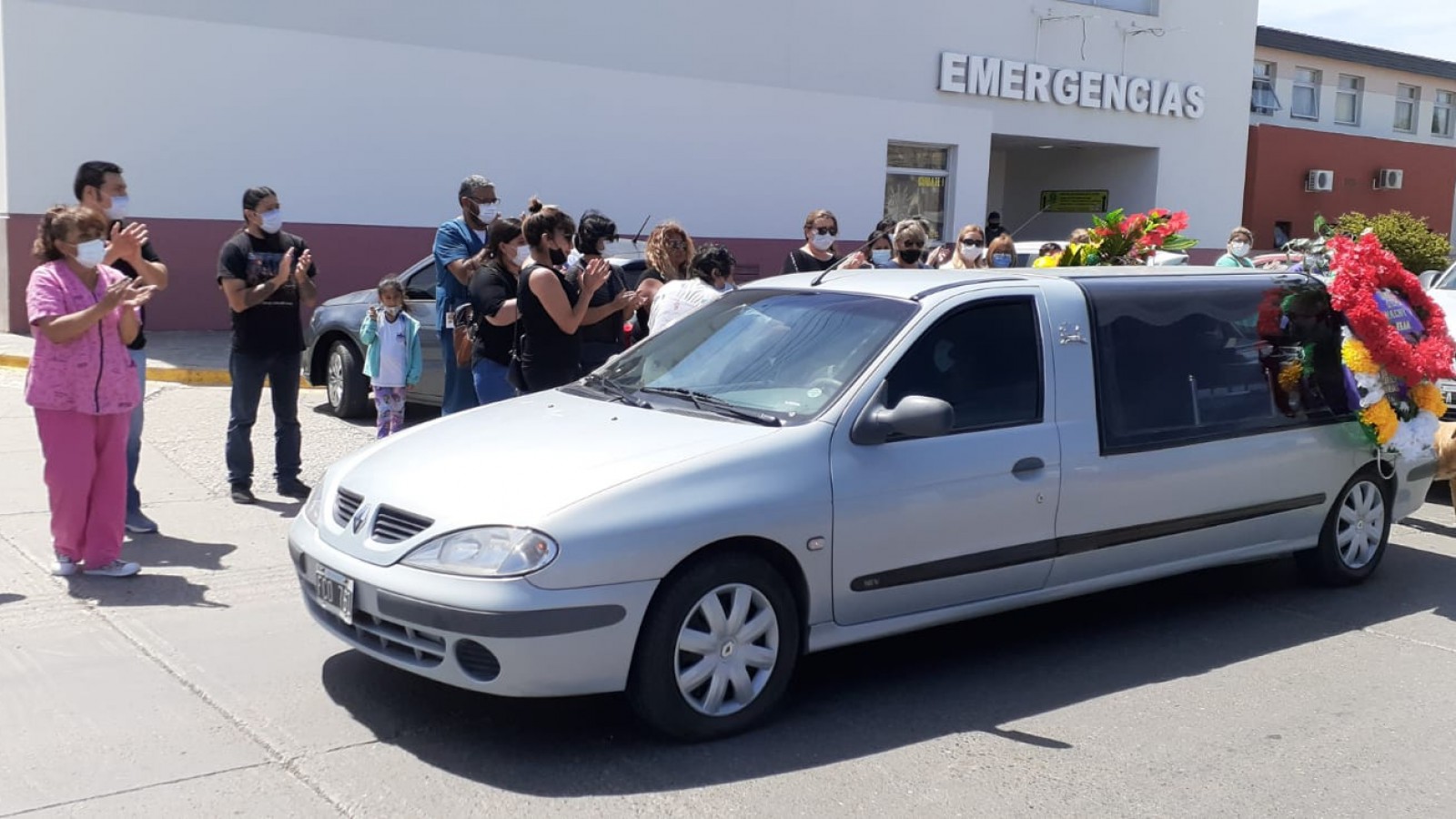Caleta Olivia: conmovedora despedida a la enfermera Elizabeth Ehijos