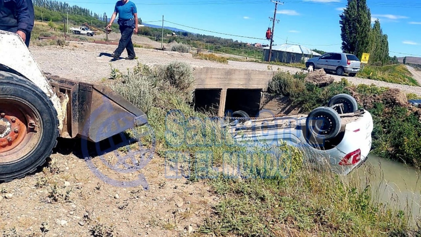 Una mujer de 65 años murió ahogada cuando cayó con su auto a un canal