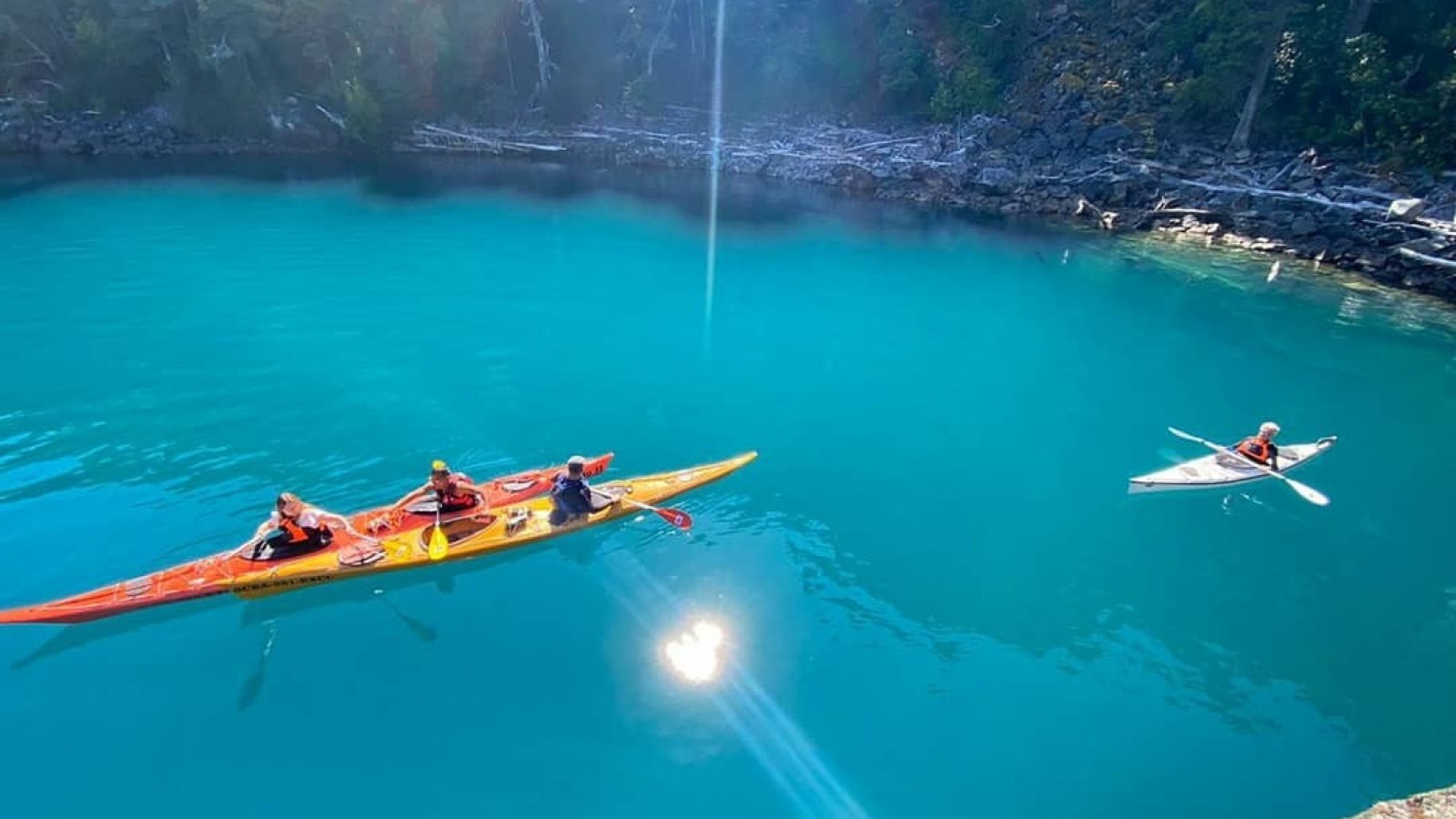 Lago Puelo: el magnífico lugar de playas rodeadas de aguas turquesas