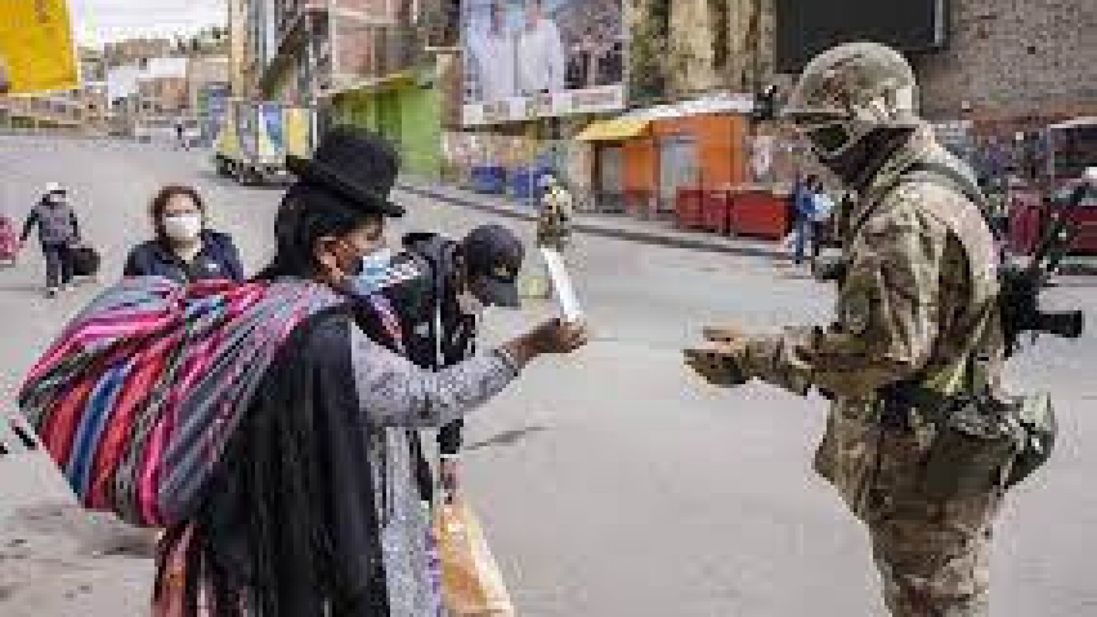 La exigencia del carnet de vacunación anticovid avivó cifras récords de inoculaciones en Bolivia