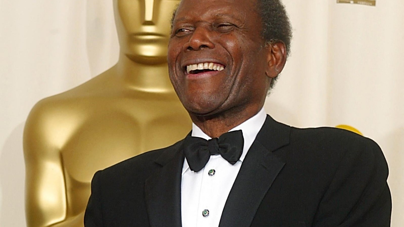A los 94 años murió Sidney Poitier, el actor negro que derrumbó prejuicios en Hollywood