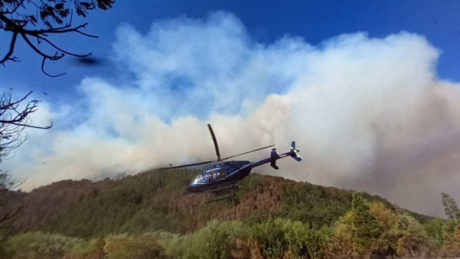 Cortan otra vez la ruta 40, entre Bariloche y El Bolsón, por incendios forestales