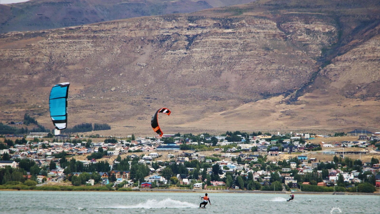 Con deportes acuáticos comenzó la Fiesta Nacional del Lago Argentino 2022