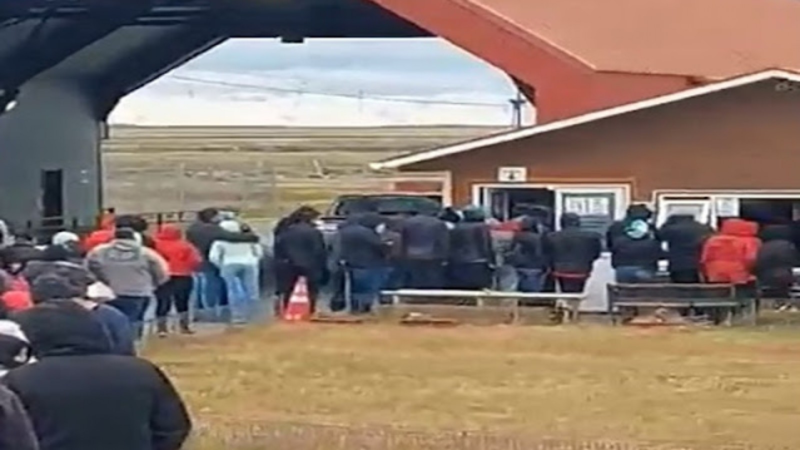 Cierran paso fronterizo chileno de Monte Aymond por casos positivos de Covid hasta el martes