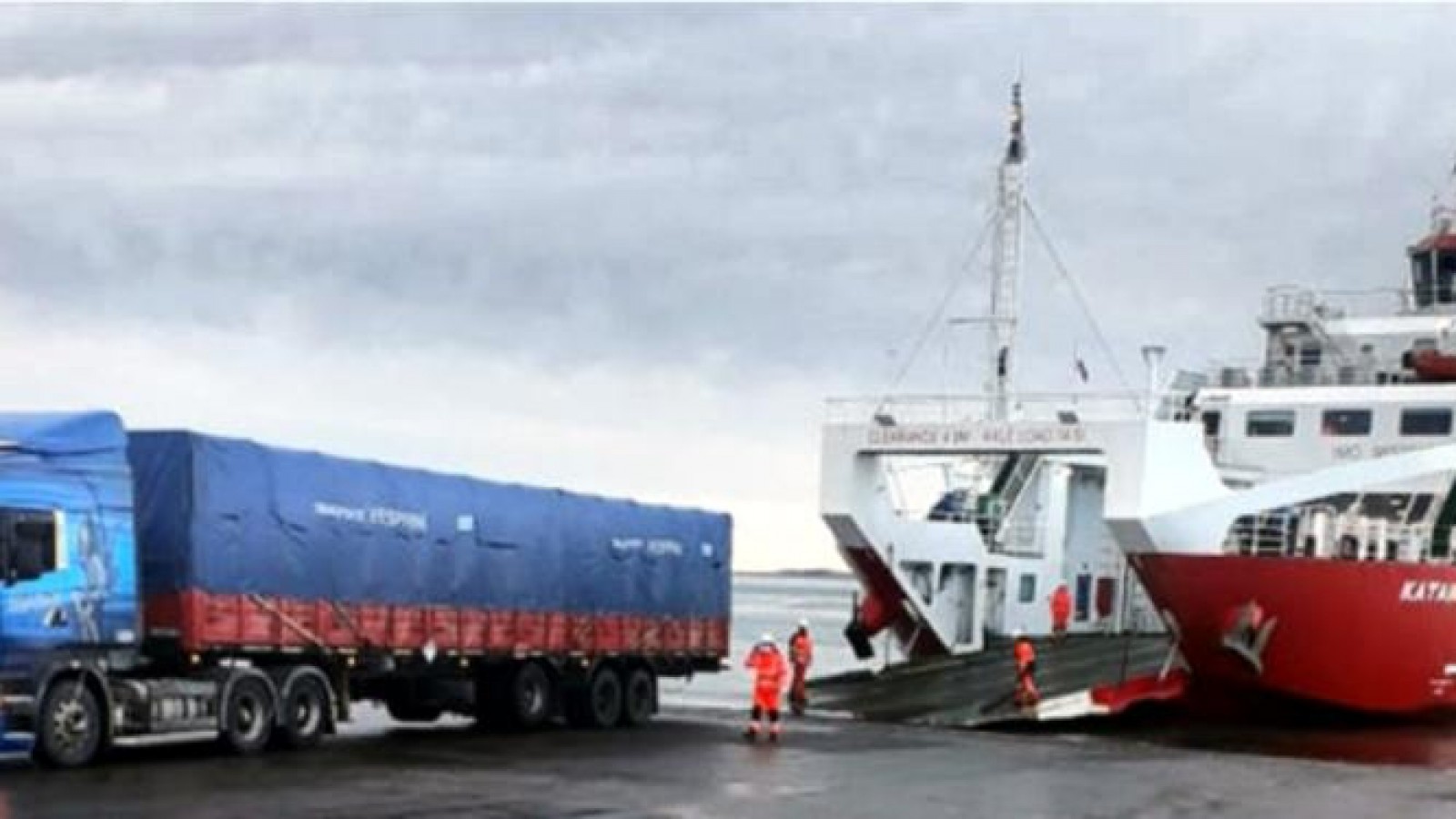 El mal tiempo obligó nuevamente a suspender el cruce de barcaza