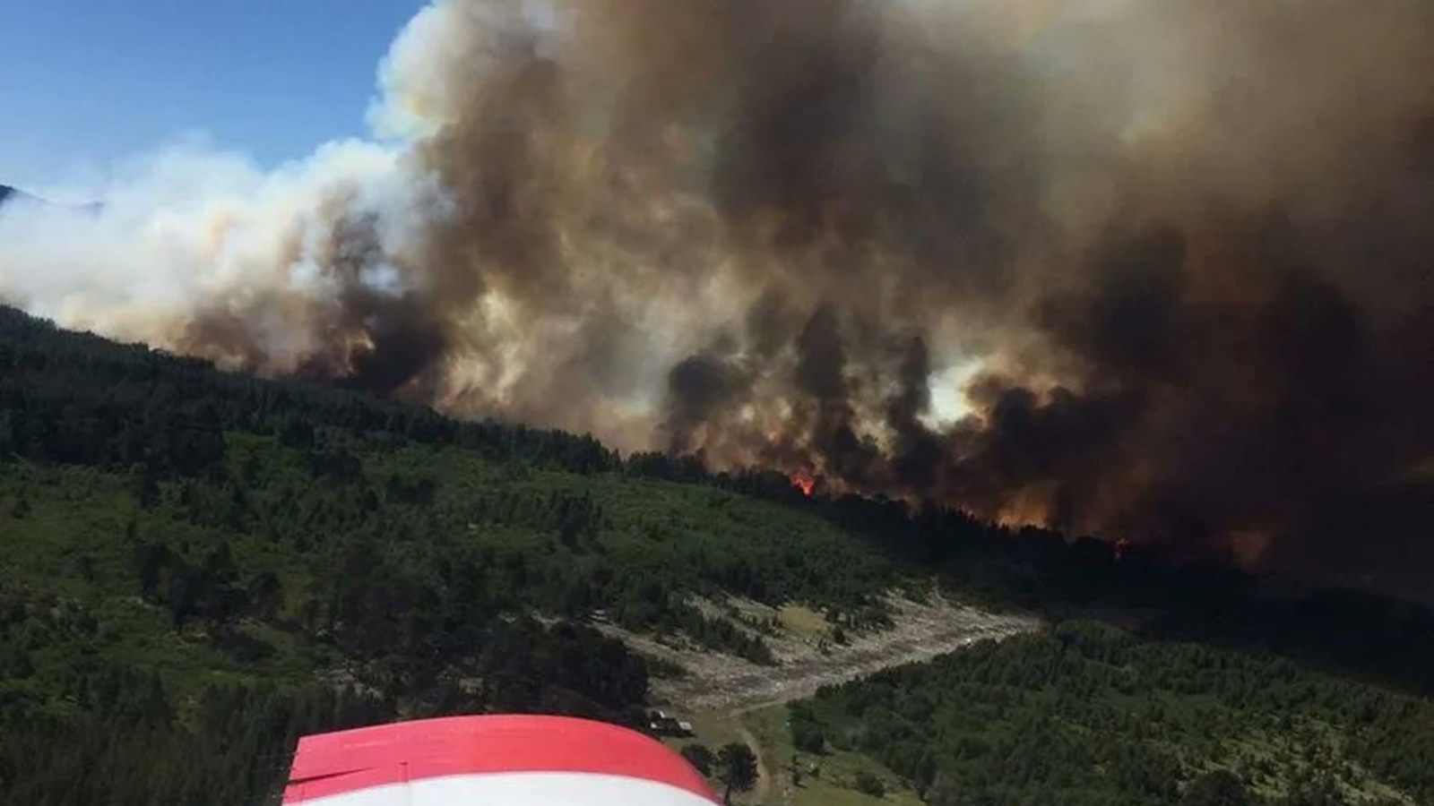 Bigadistas lograron contener los incendios forestales en Bariloche y Neuquén