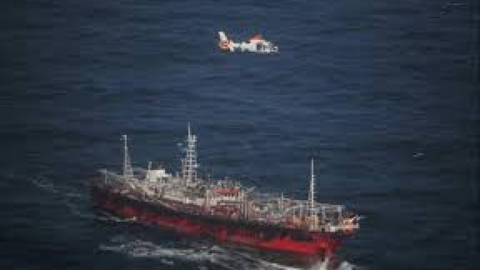 Evacuaron a un tripulante de un barco pesquero que sufrió una descompensación