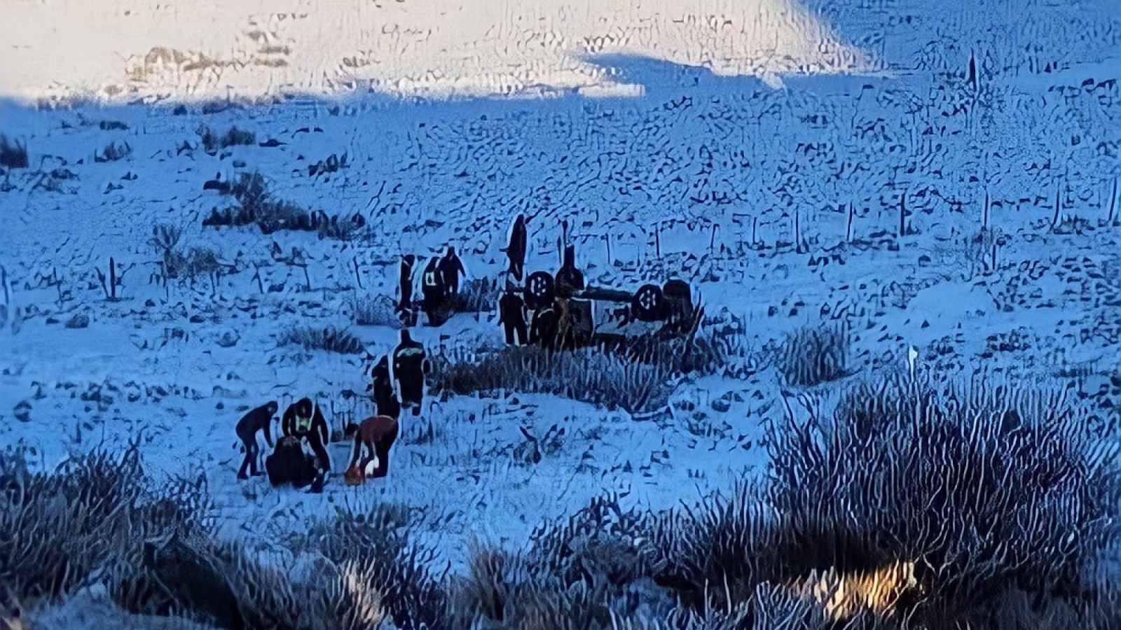 Las tareas de asistencia a los heridos en el incidente vial