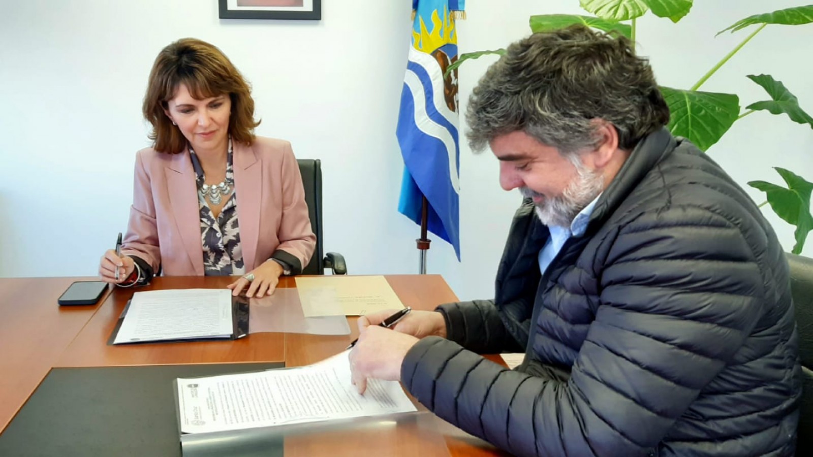 Silvina Córdoba y el intendente Gardonio