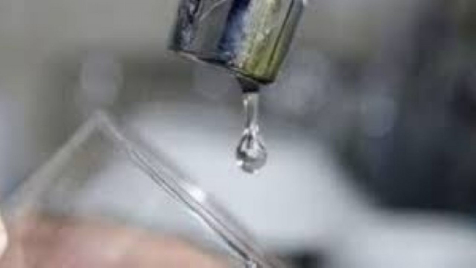 En Cañadón Seco también falta agua