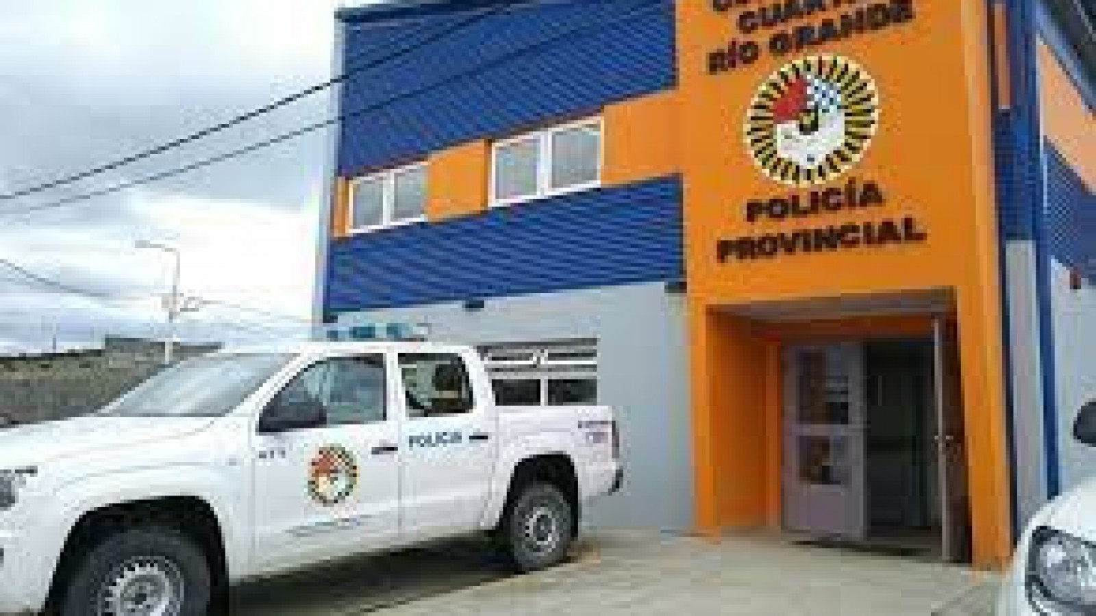 Un policía fue acusado de violencia de género