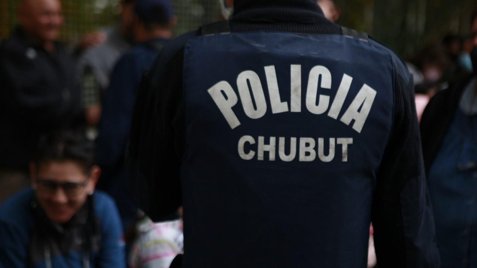 Un policía salvó a un hombre que se había descompensado en la Terminal