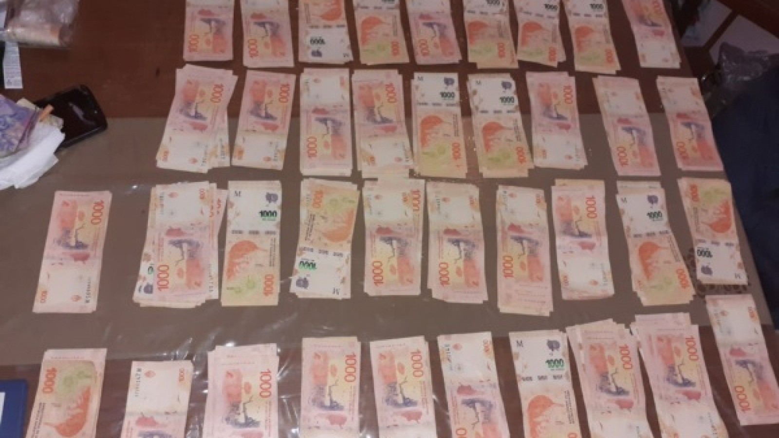 Atrapan a un hombre con medio millón del narcomenudeo