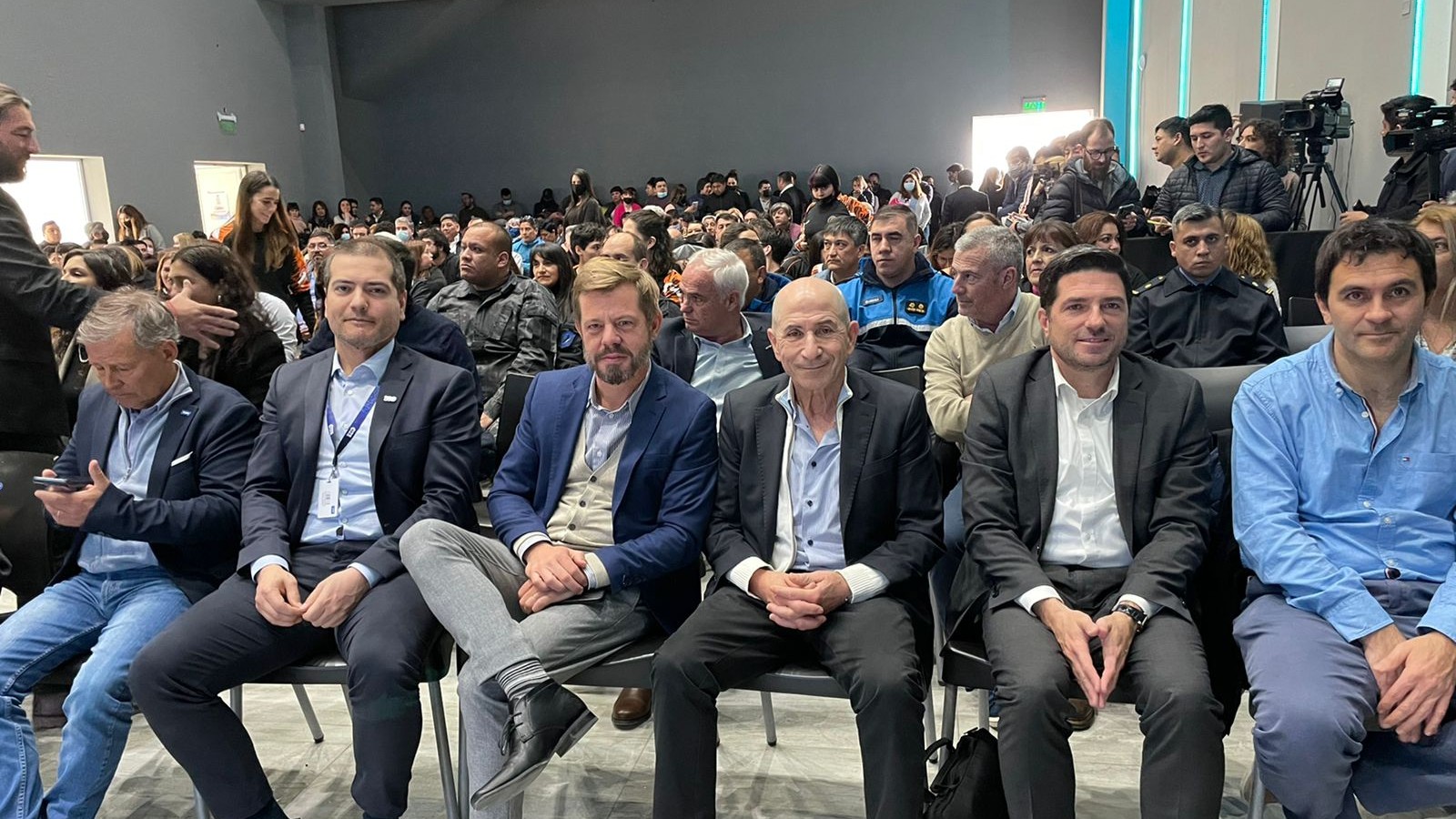 Lludgar, secretario general de Petroleros Jerárquicos, presente en Caleta Olivia.