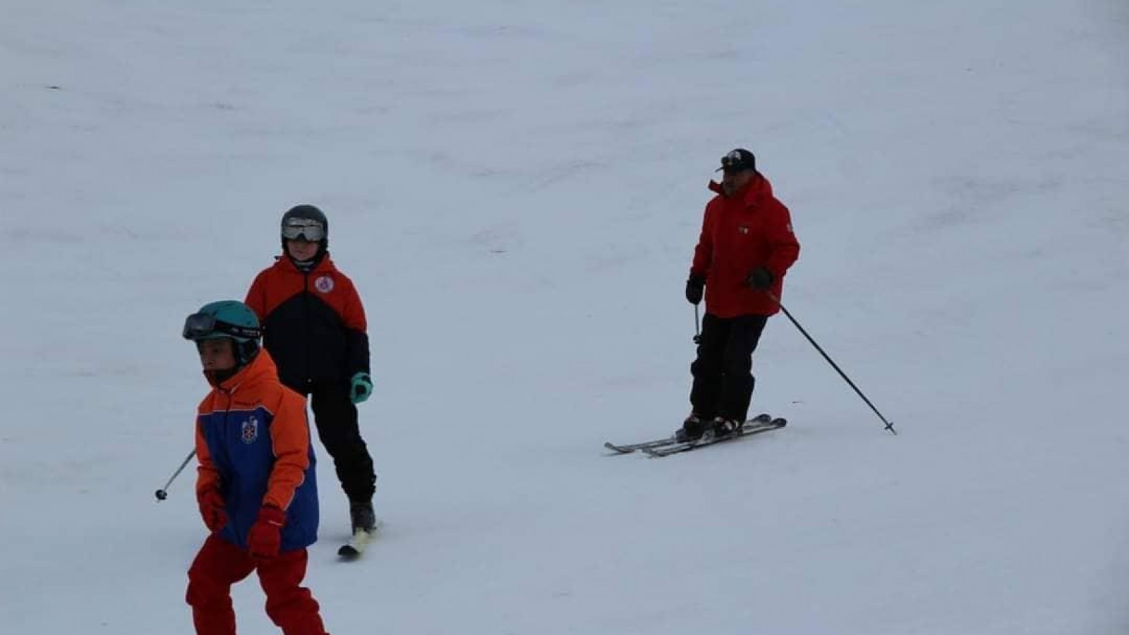 El centro de esqui reabre para visitantes.