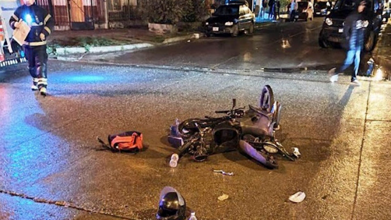 Choque terminó con ambos conductores trasladados al Hospital