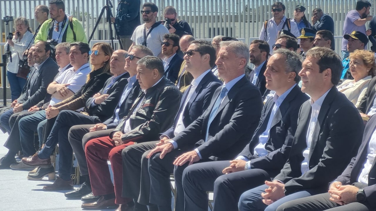 El Secretario General del Sindicato Petrolero Jerárquico de la Patagonia Austral, puso en valor la colocación de la piedra fundacional del Edificio Corporativo de la Operadora Pan American Energy