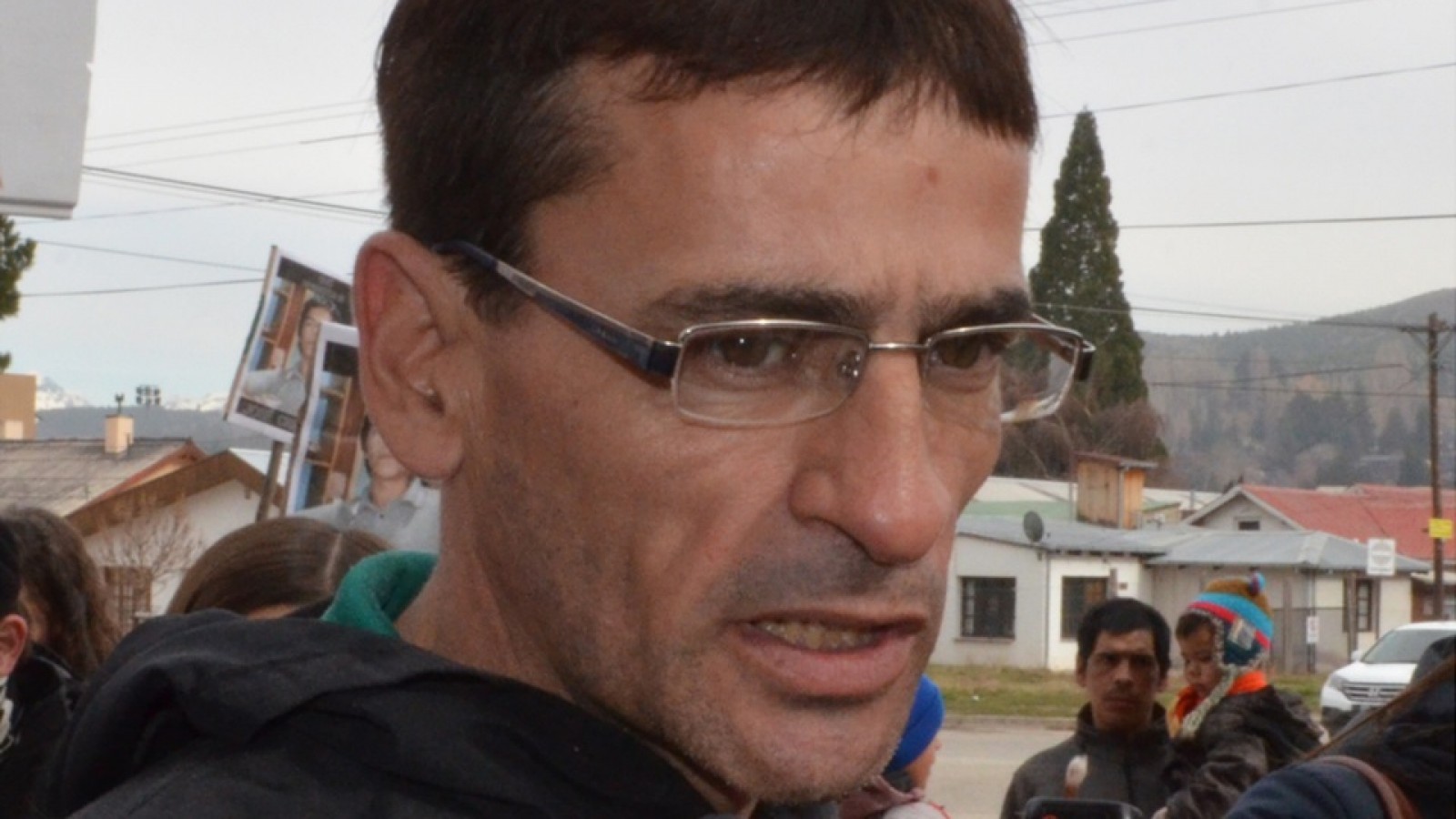 El Maitén: creen que a Crettón se lo llevaron usando uniformes de la Policía