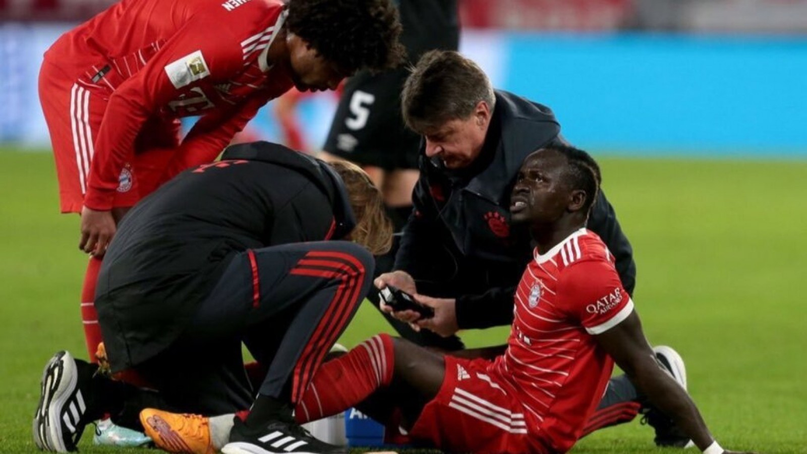 Sadio Mané, otra estrella que se perderá el Mundial por una lesión