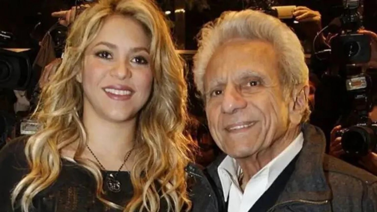 Shakira junto a su padre