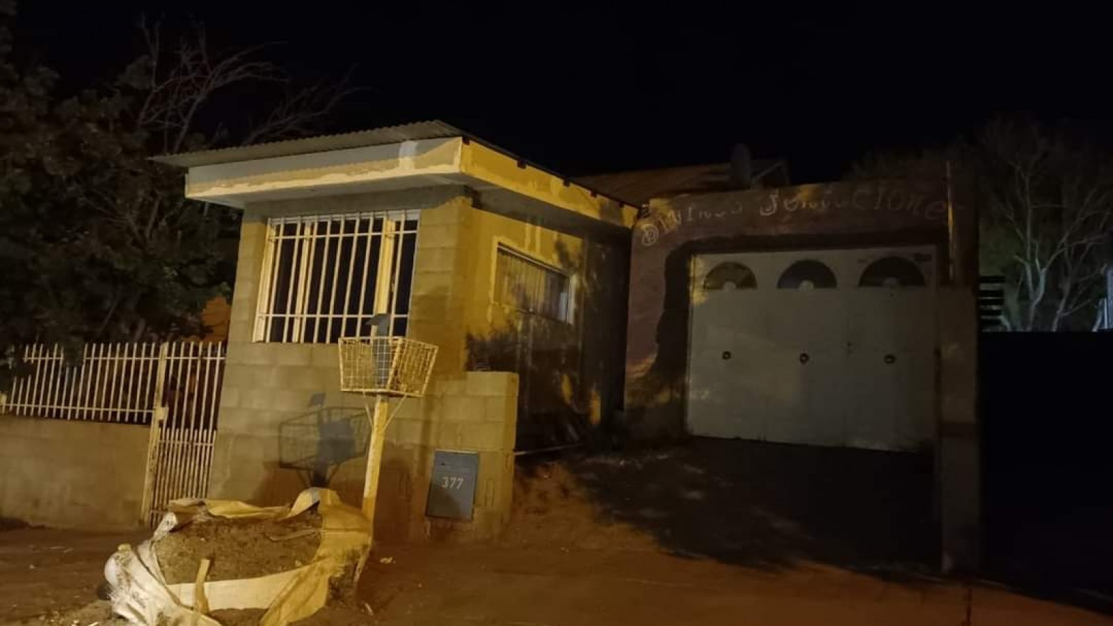 Abuela denunció a su nieta por apropiarse de su vivienda.