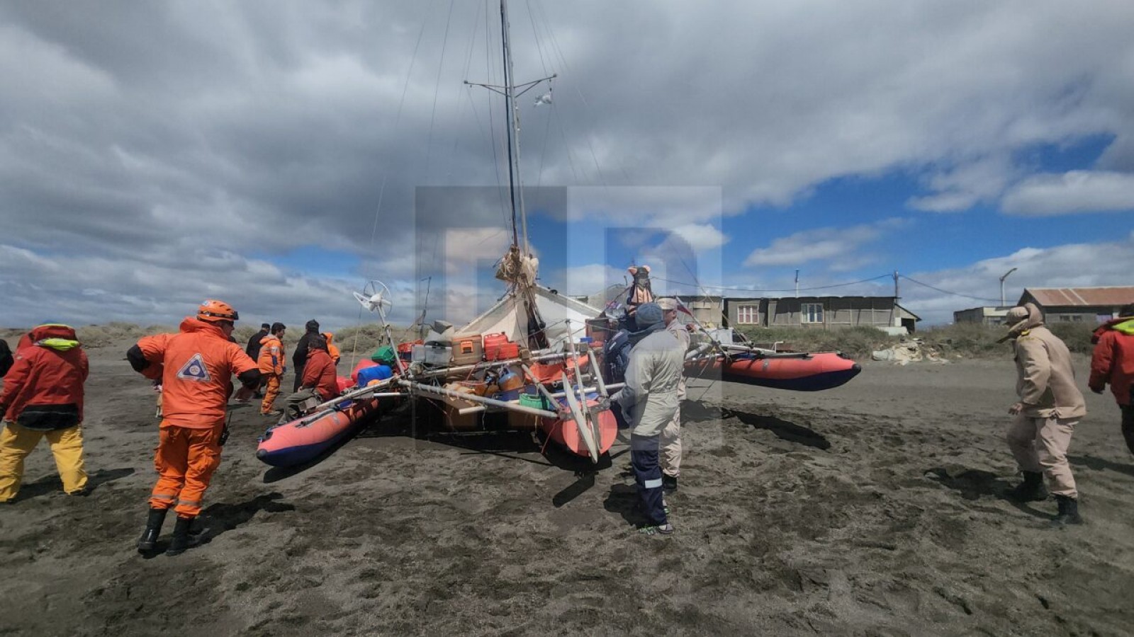 Encalló un velero ruso en las costas de Río Grande a causa del temporal