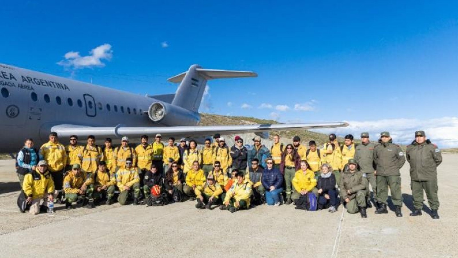 Llegaron brigadistas nacionales para sumarse a la lucha contra el incendio de bosques en Tierra del Fuego
