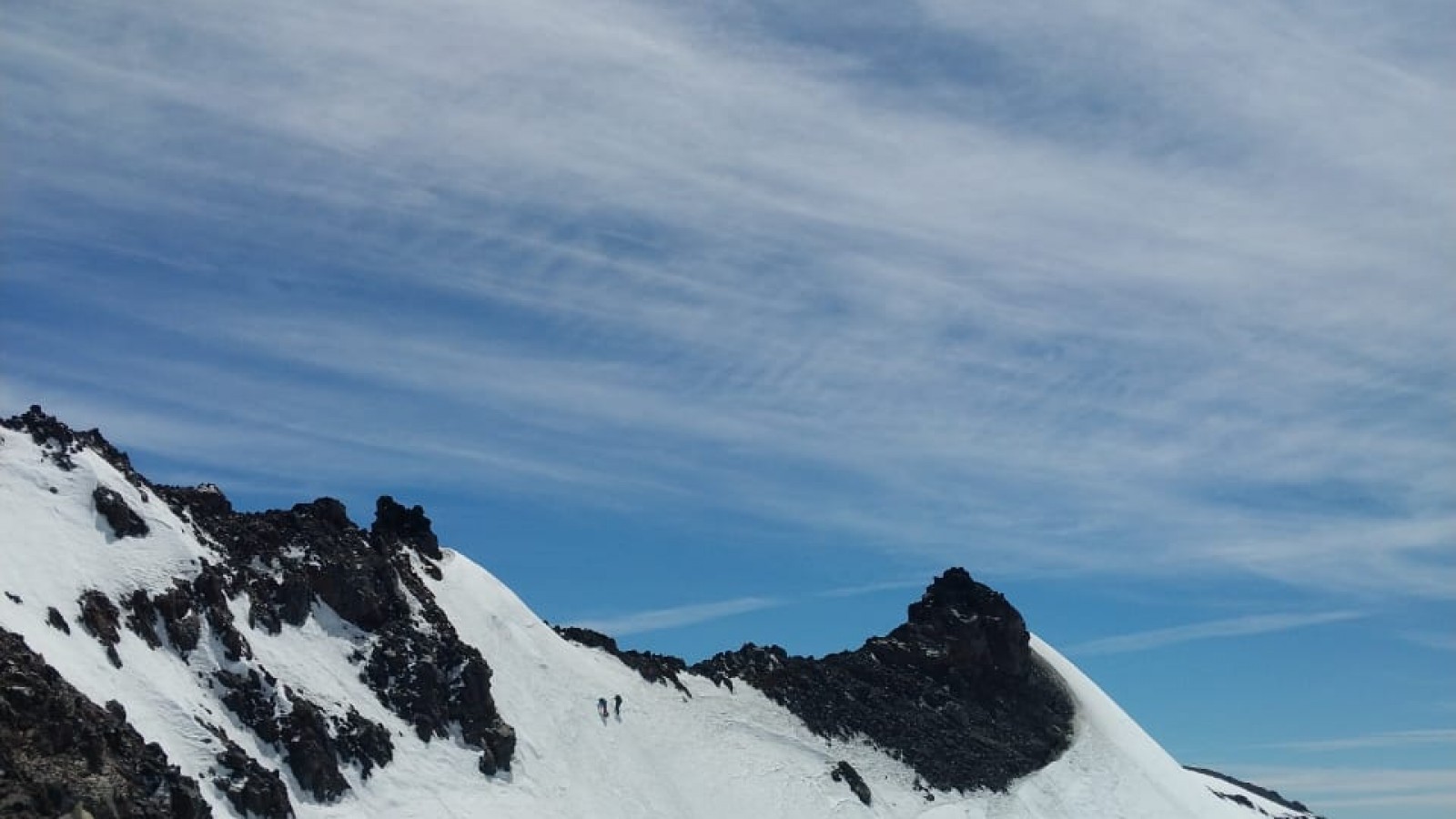 Cumbre en el Monte Zeballos: por amor a la montaña
