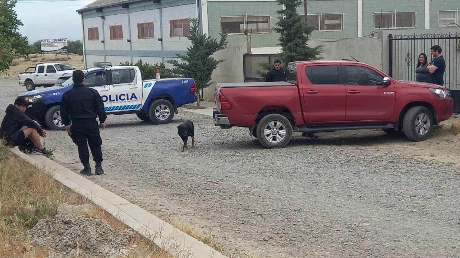 Le robaron hasta la camioneta