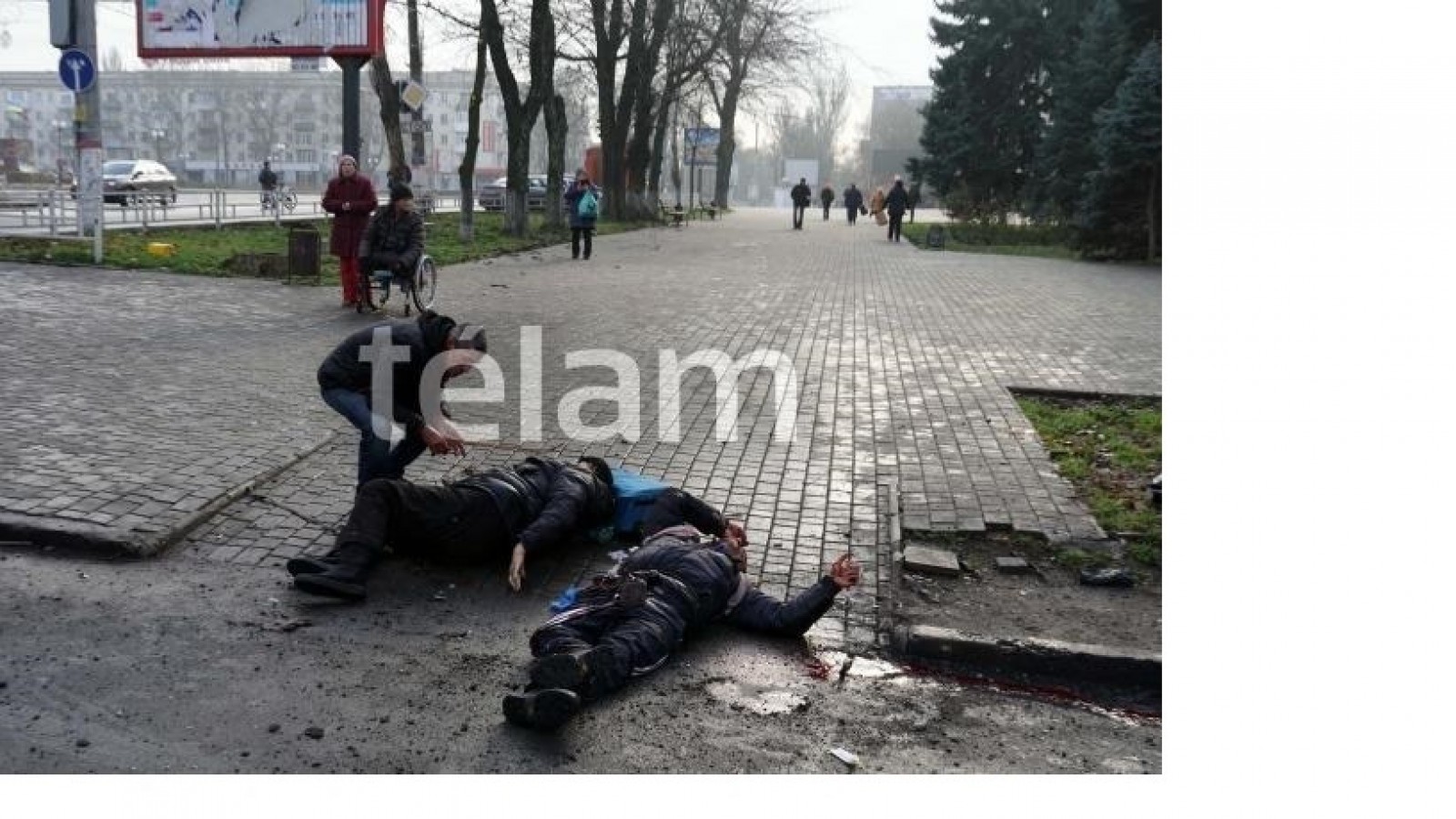 Zelenski denuncia bombardeo en el centro de Jerson como acto de "terror" ruso en Navidad