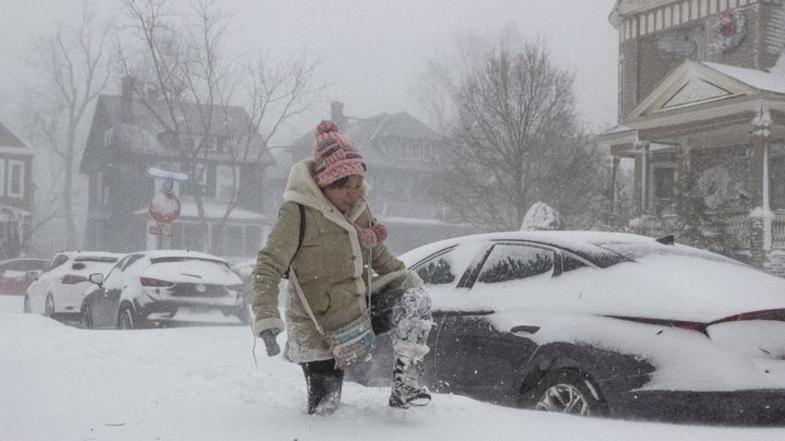 Cerca de 40 muertos en la Navidad más gélida de EEUU