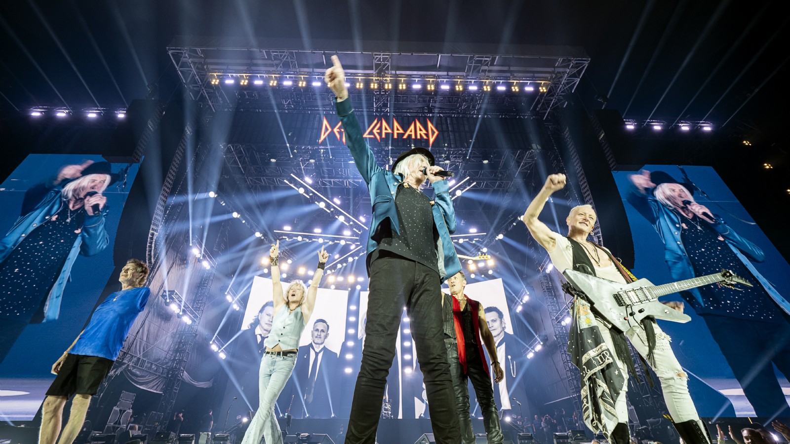 Las agrupaciones rockeras Mötley Crüe y Def Leppard regresarán a la Argentina para compartir una fecha juntos.