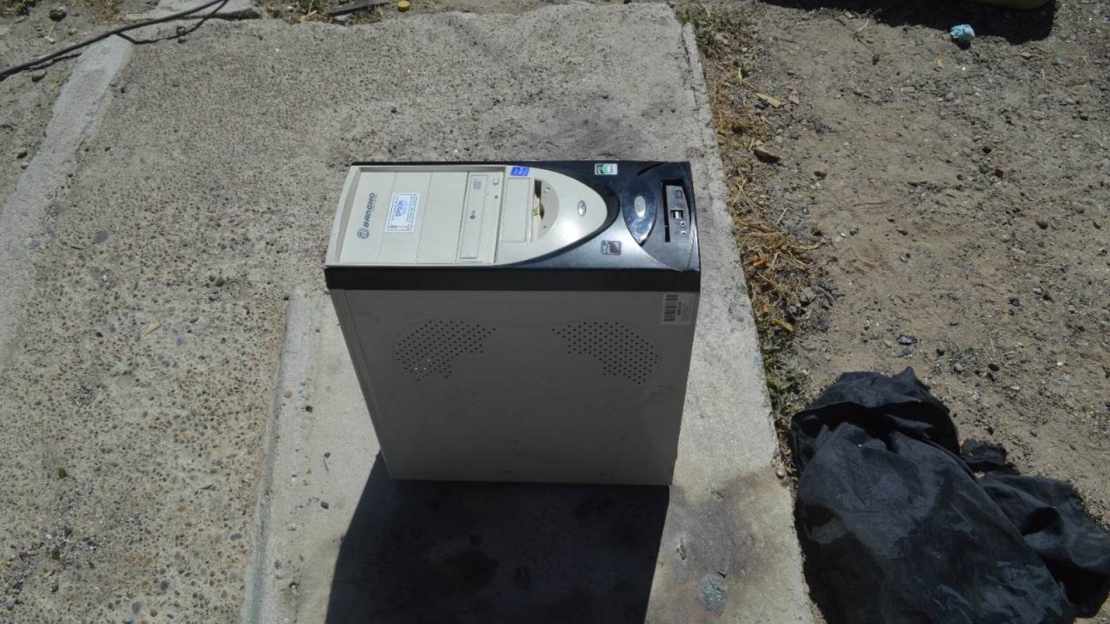 La CPU sustraída del cementerio.