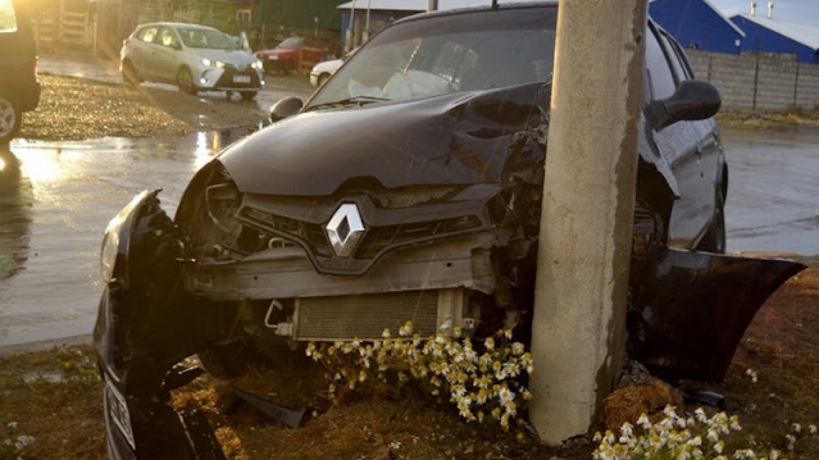 El estado en el cual quedó uno de los automóviles involucrados en la colisión .