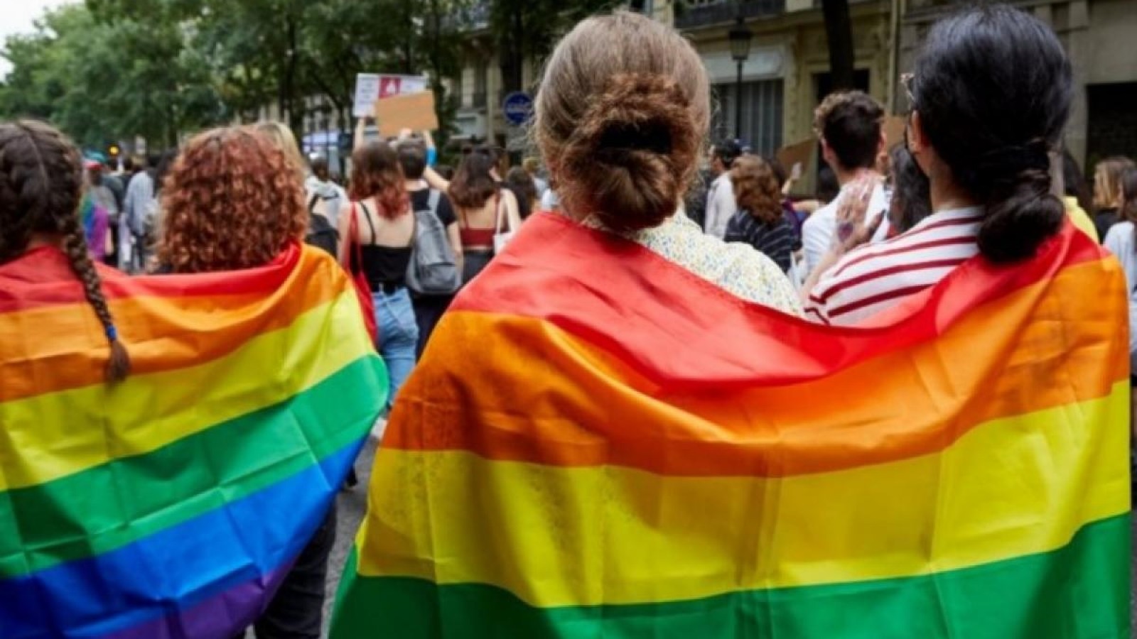 Los obispos de Reino Unido piden disculpas a la comunidad LGBTQI+ por el "vergonzoso" trato recibido