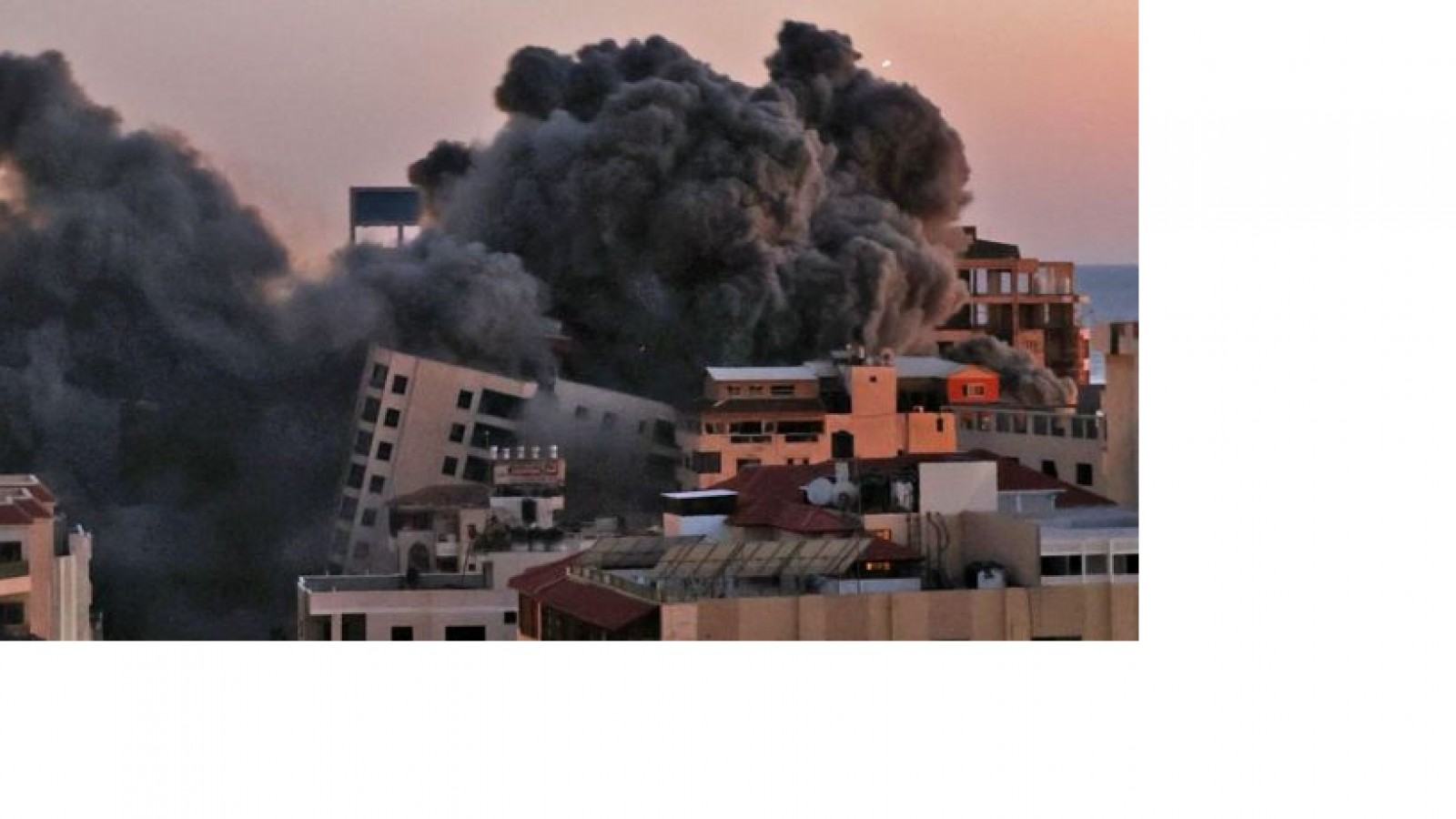 Israel atacó Gaza en plena escala del conflicto tras los choques en Cisjordania