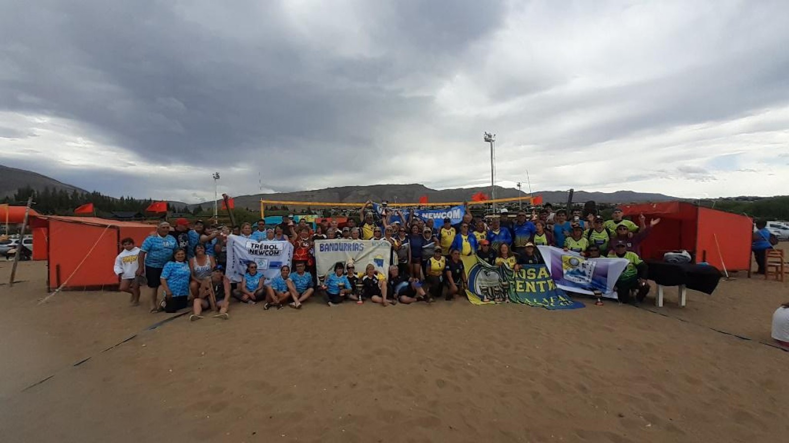 Foto final con todos los participantes.