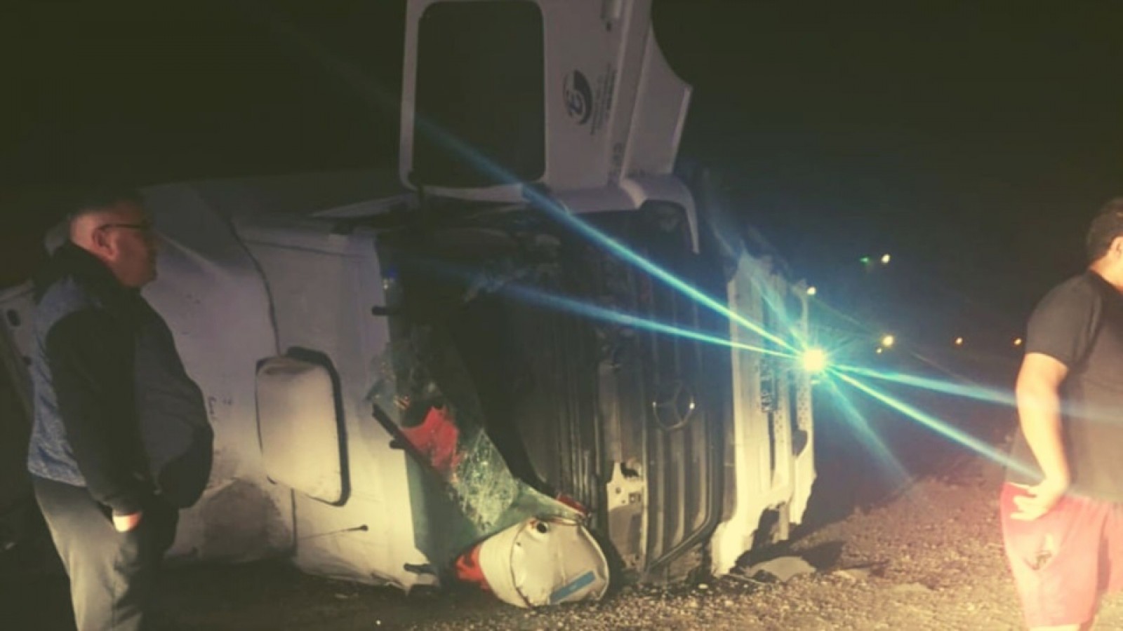 Volcó un camión en la doble trocha Madryn-Trelew