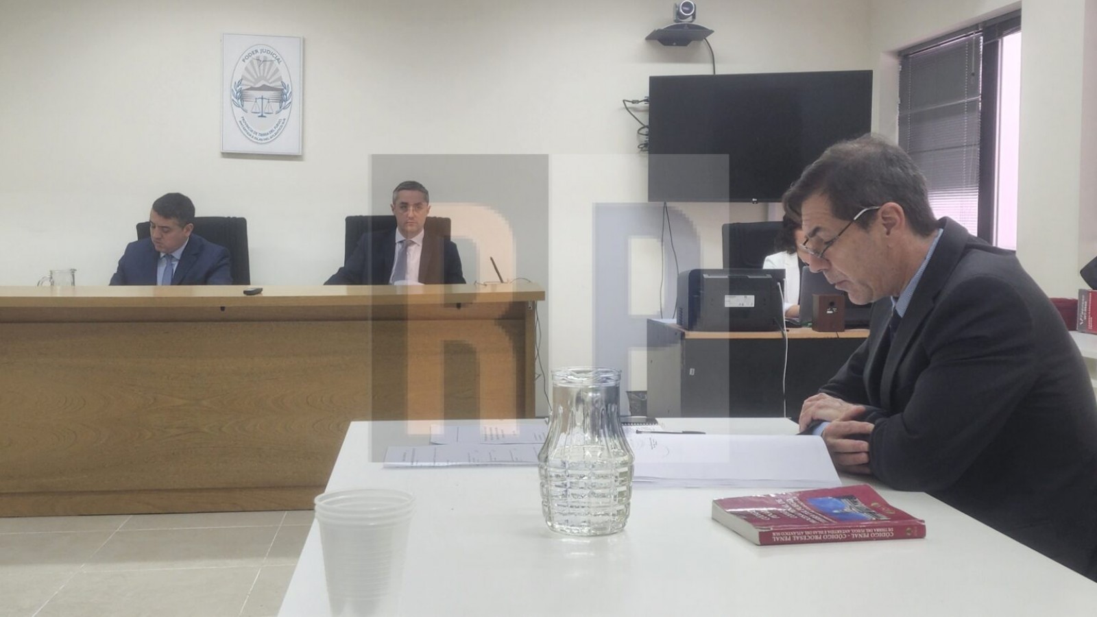 Pidieron 3 años de prisión en suspenso para el policía enjuiciado por Violencia de Género