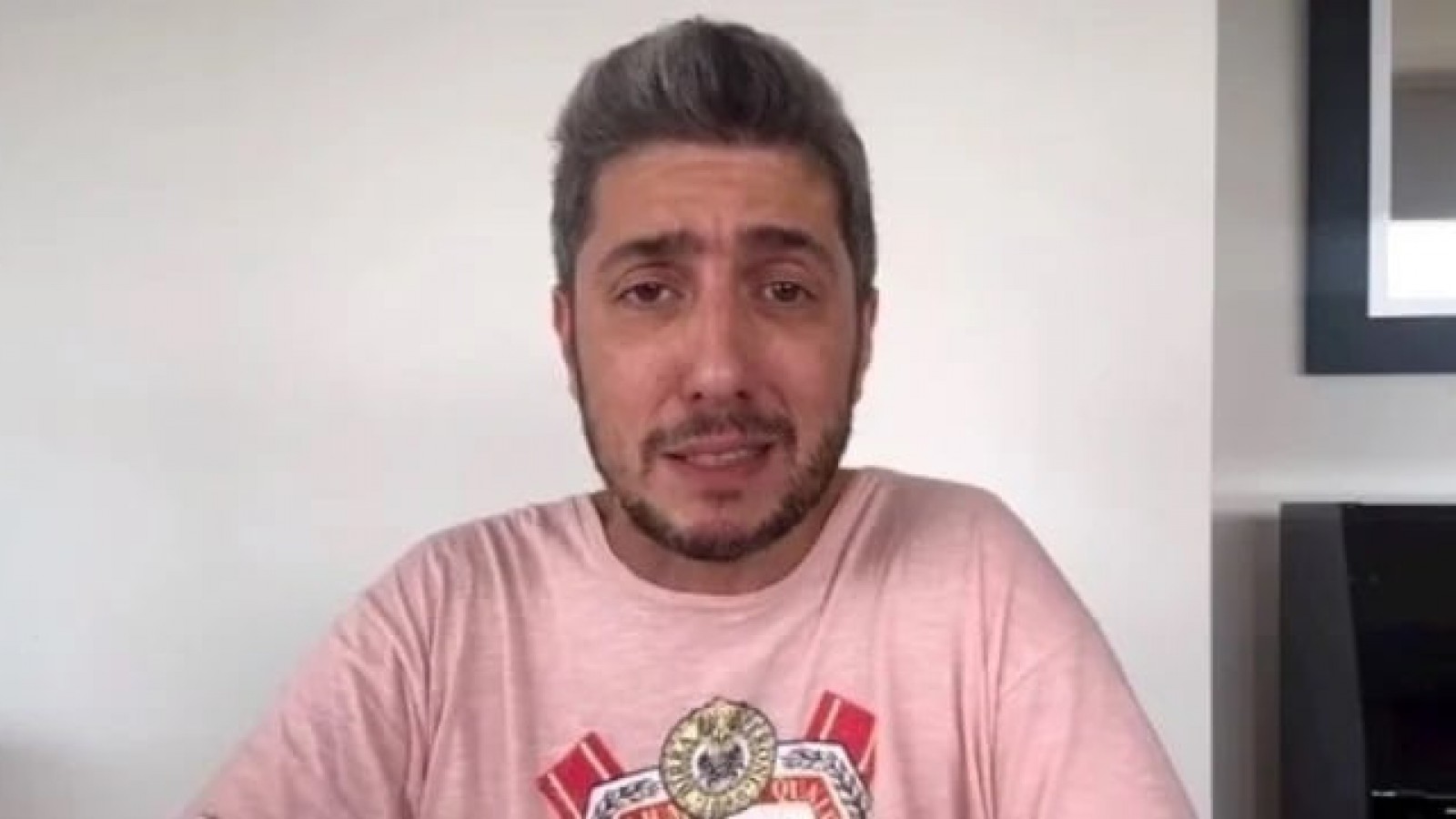 Jey Mammon regresó de Europa.