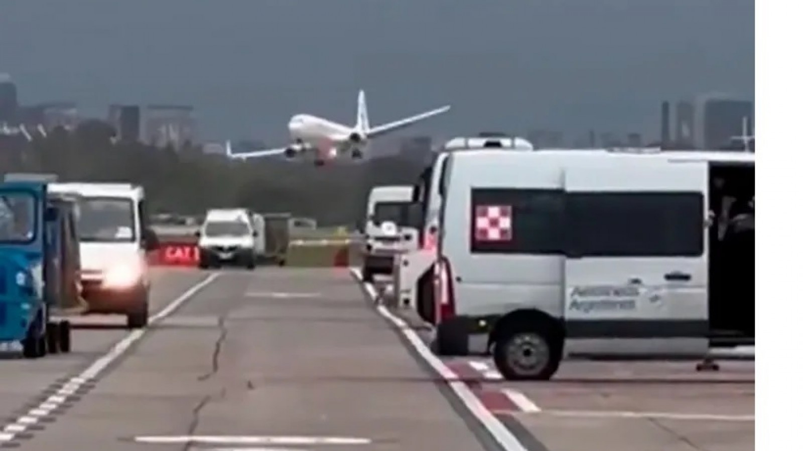 Una tarde de angustia entre los comodorenses que iban en un vuelo de FlyBondy