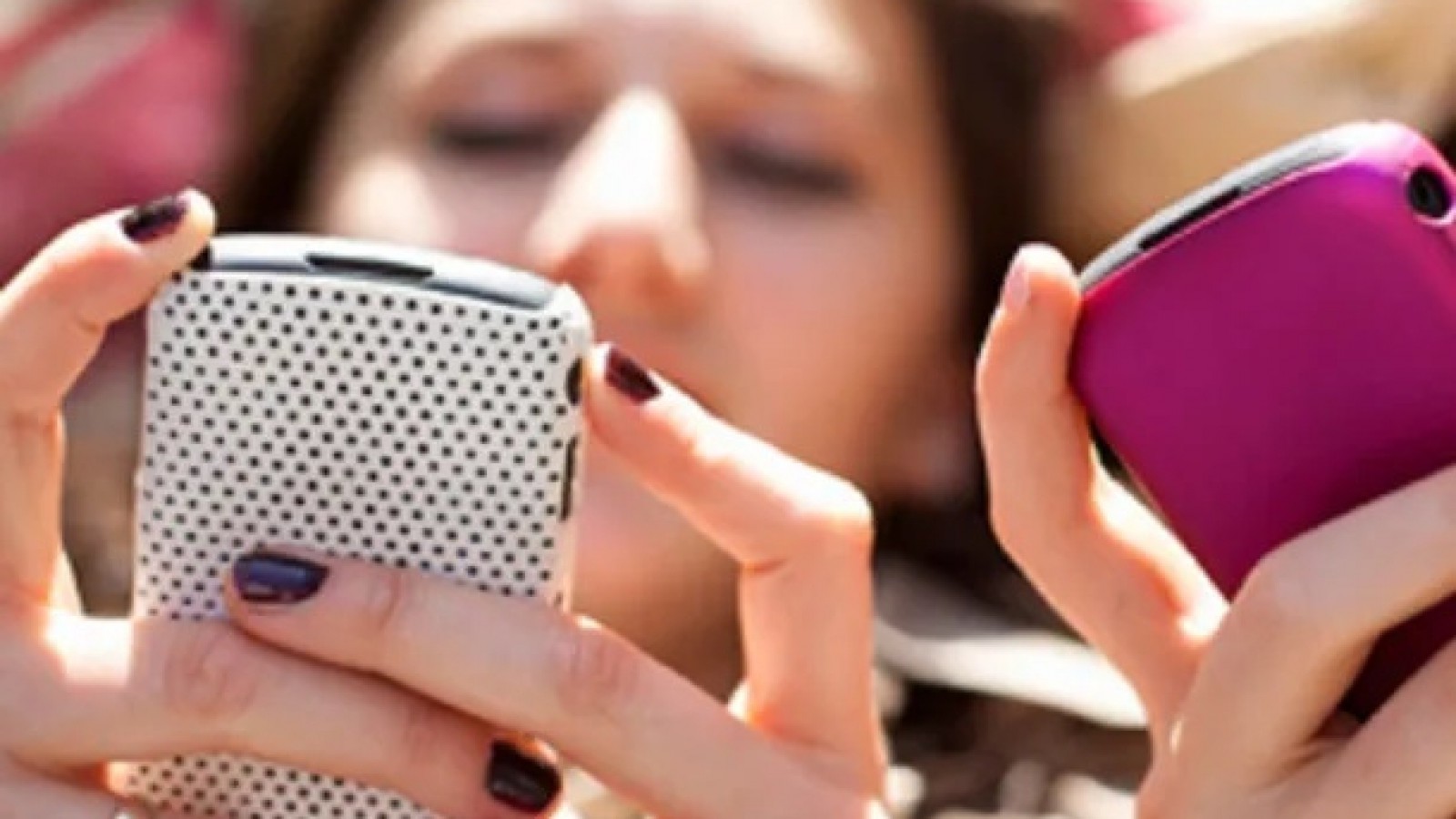 Expertos advierten sobre los daños de las redes sociales en los más jóvenes