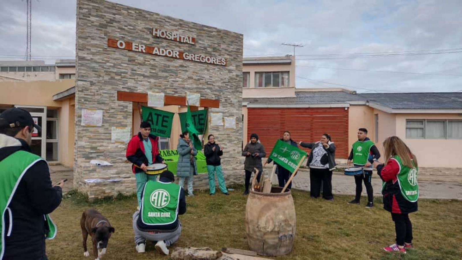 Trabajadores del Hospital de Gobernador Gregores desarrollan medida de fuerza de 48 horas por falta de pagos