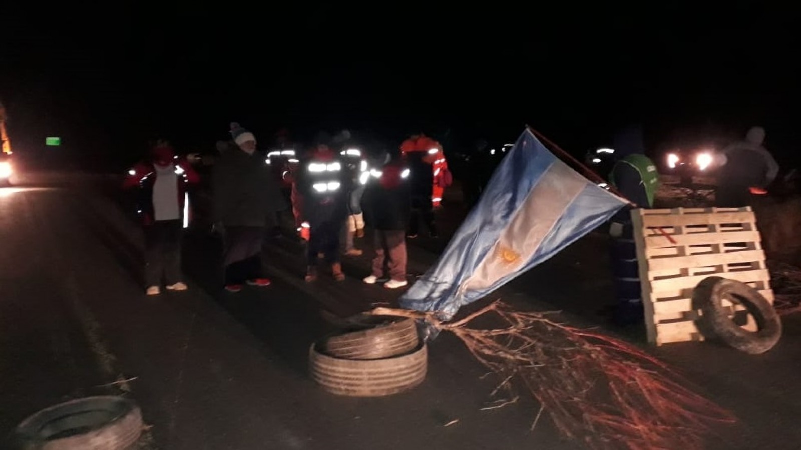 Piquete en la Ruta provincial N°27