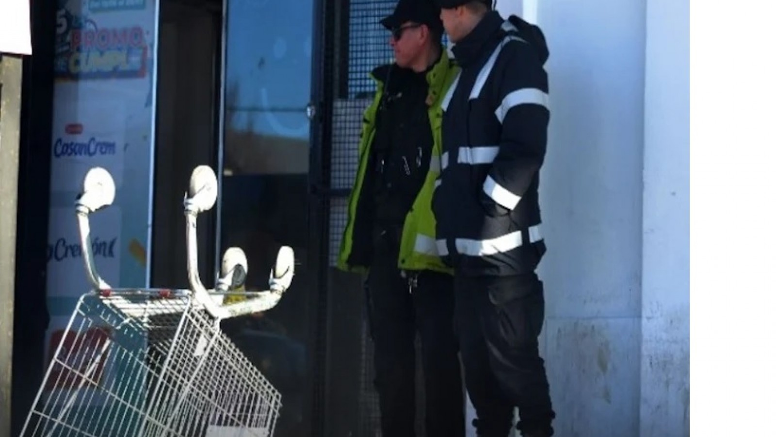 7 allanamientos por grupos de WhatsApp que incitan a saqueos en Río Grande